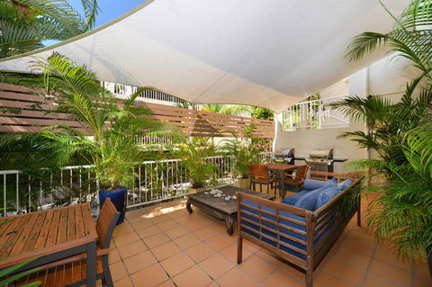 Port Douglas Apartments - Adults Only Oasis - Kempsey Accommodation 4