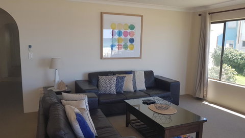 Mykonos Apartments - Kempsey Accommodation 8