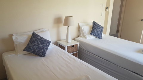 Mykonos Apartments - Kempsey Accommodation 4