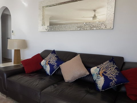 Mykonos Apartments - Kempsey Accommodation 20