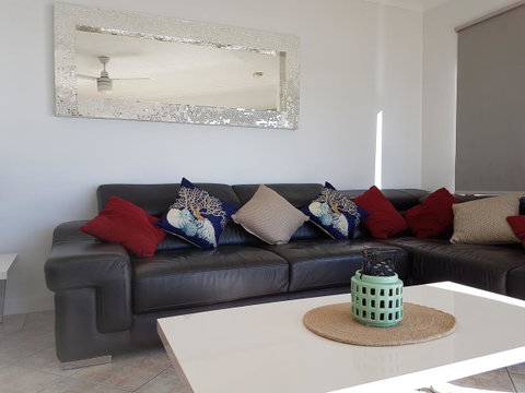 Mykonos Apartments - Kempsey Accommodation 23