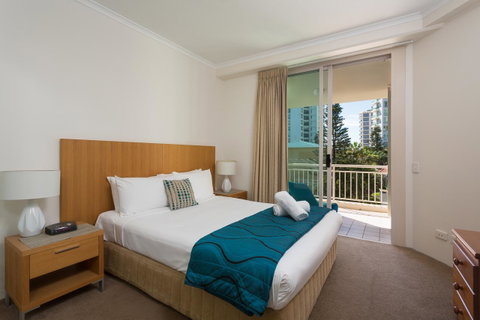 Maldives Resort Main Beach, Gold Coast - Kempsey Accommodation 2