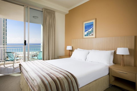 Maldives Resort Main Beach, Gold Coast - Kempsey Accommodation 40
