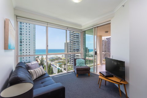 Maldives Resort Main Beach, Gold Coast - Kempsey Accommodation 23