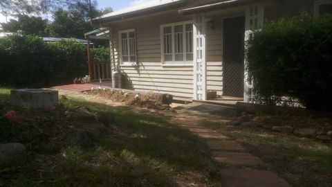 Boonah Cottage - Kempsey Accommodation 5