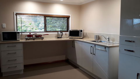 Private Apartment With Scenic Gardens - Kempsey Accommodation 9