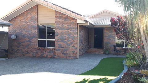 Private Apartment With Scenic Gardens - Kempsey Accommodation 3