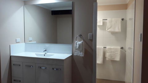 Private Apartment With Scenic Gardens - Kempsey Accommodation 6