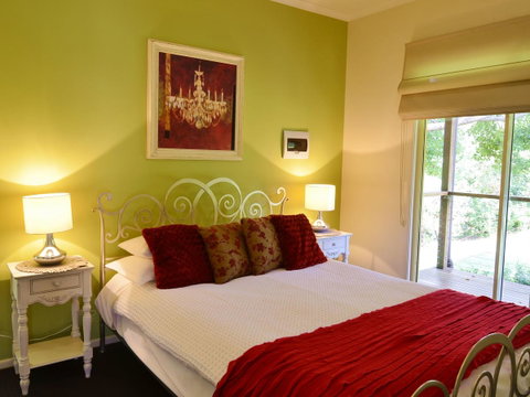 Apple Tree Cottage Montville - Kempsey Accommodation 18