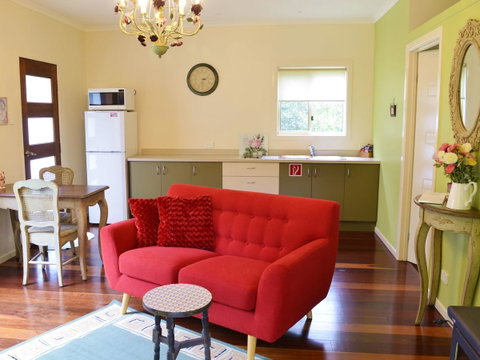 Apple Tree Cottage Montville - Kempsey Accommodation 16