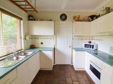 Apple Tree Cottage Montville - Kempsey Accommodation 6