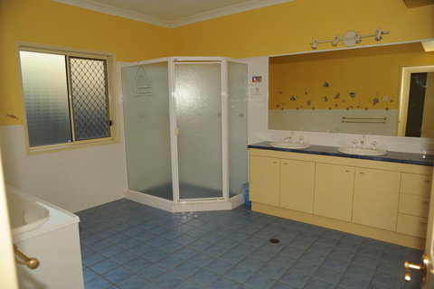 Waterfront At White Patch - Kempsey Accommodation 5