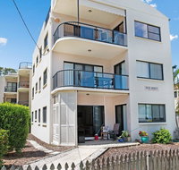 Quiet location across from waterfront - South Esp Bongaree - Kempsey Accommodation
