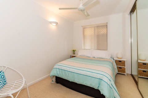 Spacious Family Unit With Incredible Views. - Kempsey Accommodation 7