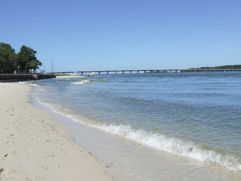 Spacious Family Unit With Incredible Views. - Kempsey Accommodation 10