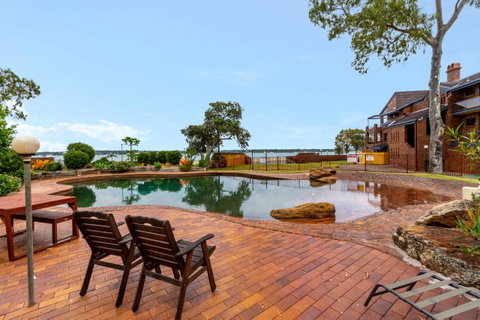 Spacious Family Unit With Incredible Views. - Kempsey Accommodation 4