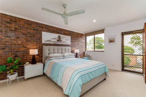 Spacious Family Unit With Incredible Views. - Kempsey Accommodation 6