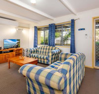Pet Friendly Cottage in the Heart of Bribie - Wirraway St Bongaree - Kempsey Accommodation