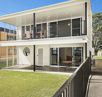 Waterfront Retreat with room for a boat - Welsby Pde Bongaree - Kempsey Accommodation