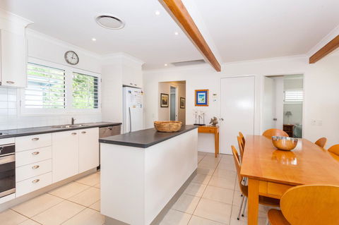Seychelles Up - Kempsey Accommodation 14