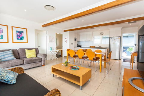 Seychelles Up - Kempsey Accommodation 15