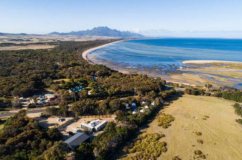 Flinders Island Glamping - Kempsey Accommodation 10