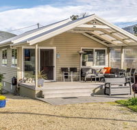 Adventure Bay Holiday Home - Kempsey Accommodation