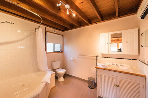 Parnella Adventure Bay, Bruny Island - Kempsey Accommodation 9