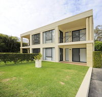'Bagnall Views' 2/161 Government Rd - Stylish  modern duplex across the road to the waters edge - Kempsey Accommodation