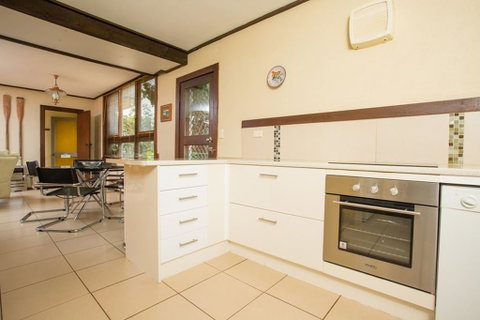 'Banksia 7' Marine Parade - Kempsey Accommodation 2
