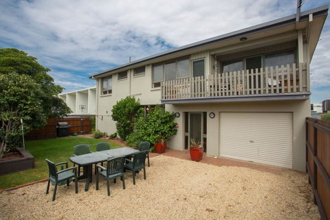 'Banksia 7' Marine Parade - Kempsey Accommodation 0