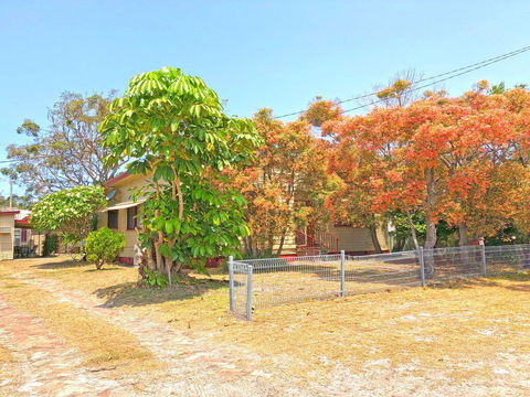 'Daves Place', 27 Rigney St - Holiday House With WIFI, Aircon & Boat Parking - Kempsey Accommodation 0