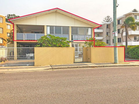 'Mooring Two Upstairs', 23 Shoal Bay Rd - Stunning Views, WIFI, Air Conditioning And Boat Parking - Kempsey Accommodation 0