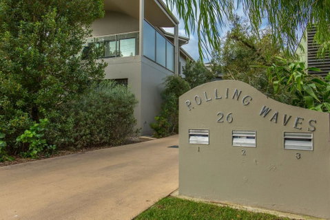 'Rolling Waves 2' On Ocean Drive - Kempsey Accommodation 0