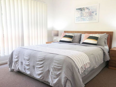 'Sandy Palms' 28 Moorooba Cr - Beautiful Home With Wifi, Air-con And Boat Parking - Kempsey Accommodation 1