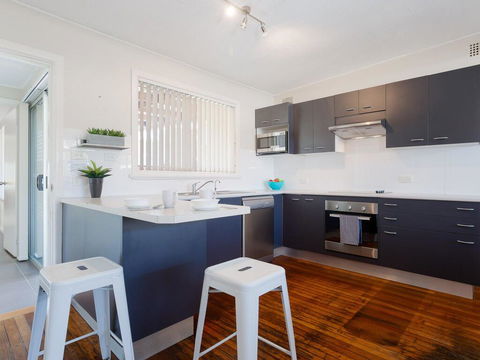 'Shoalz', 28 Rigney Street - Renovated Pet Friendly Cottage & Boat Parking - Kempsey Accommodation 3