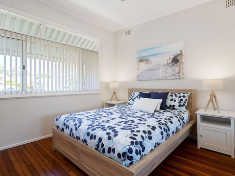'Shoalz', 28 Rigney Street - Renovated Pet Friendly Cottage & Boat Parking - Kempsey Accommodation 1