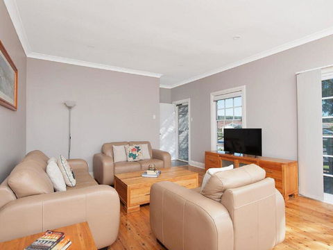 'The Croft' 11 Boulder Bay Rd - Cosy Beach House With Aircon & Only 270m To The Beach - Kempsey Accommodation 2