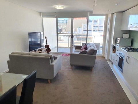 (just Listed) Bolton St 1br 350m Walk To Newcastle Beach +++ Wifi End Eand - Kempsey Accommodation 3