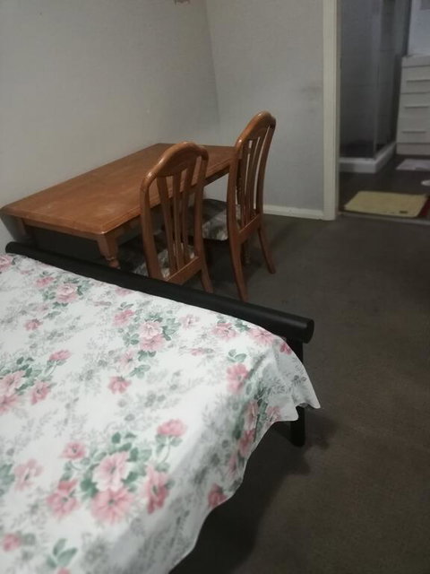 0ne Master In 3 Br. Apartment - Kempsey Accommodation 2