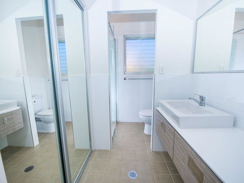 1 'Florida', 5 Lillian Street - 2 Min Walk To Beach, Shops & Restaurants - Kempsey Accommodation 1