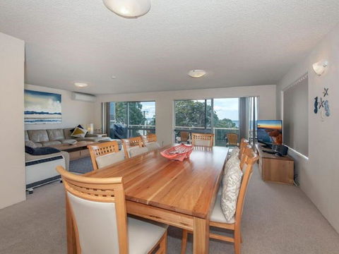 1 'Laman Lodge', 15 Laman Street - Stunning Air Conditioned Unit With Water Views And WIFI - Kempsey Accommodation 3