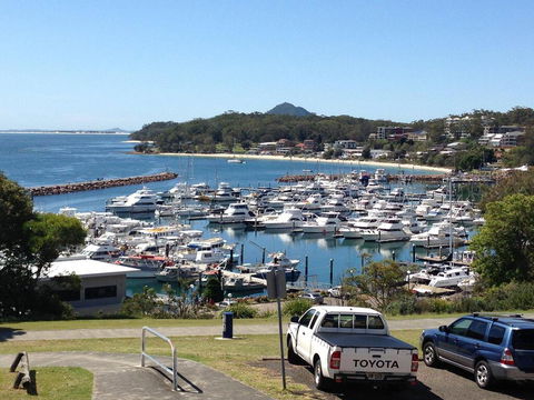 1 'Laman Lodge', 15 Laman Street - Stunning Air Conditioned Unit With Water Views And WIFI - Kempsey Accommodation 0