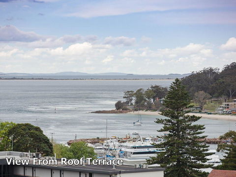 1 'Seaview', 9 Church Street - Huge Air Conditioned Unit With Lift & WIFI - Kempsey Accommodation 2