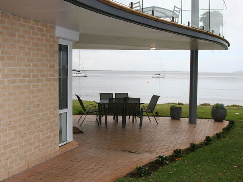 1 'The Clippers' 131 Soldiers Point Road - Fabulous Waterfront Unit - Kempsey Accommodation 0