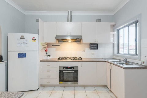 1 Double Quaint Private Room Near Public Bus Transport - SHAREHOUSE - Kempsey Accommodation 2
