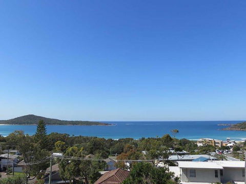 10 Garuwa Street - Fabulous Fingal - Kempsey Accommodation 0