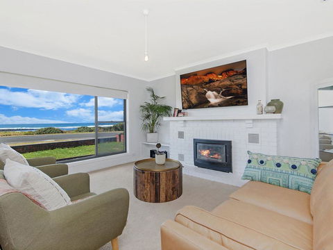 10 OCEAN DRIVE - Kempsey Accommodation 0