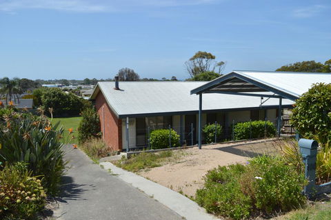 100 On Myer - Kempsey Accommodation 0