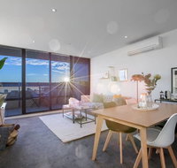 107 Light Filled Cozy Apt in the Heart of St Kilda - Kempsey Accommodation